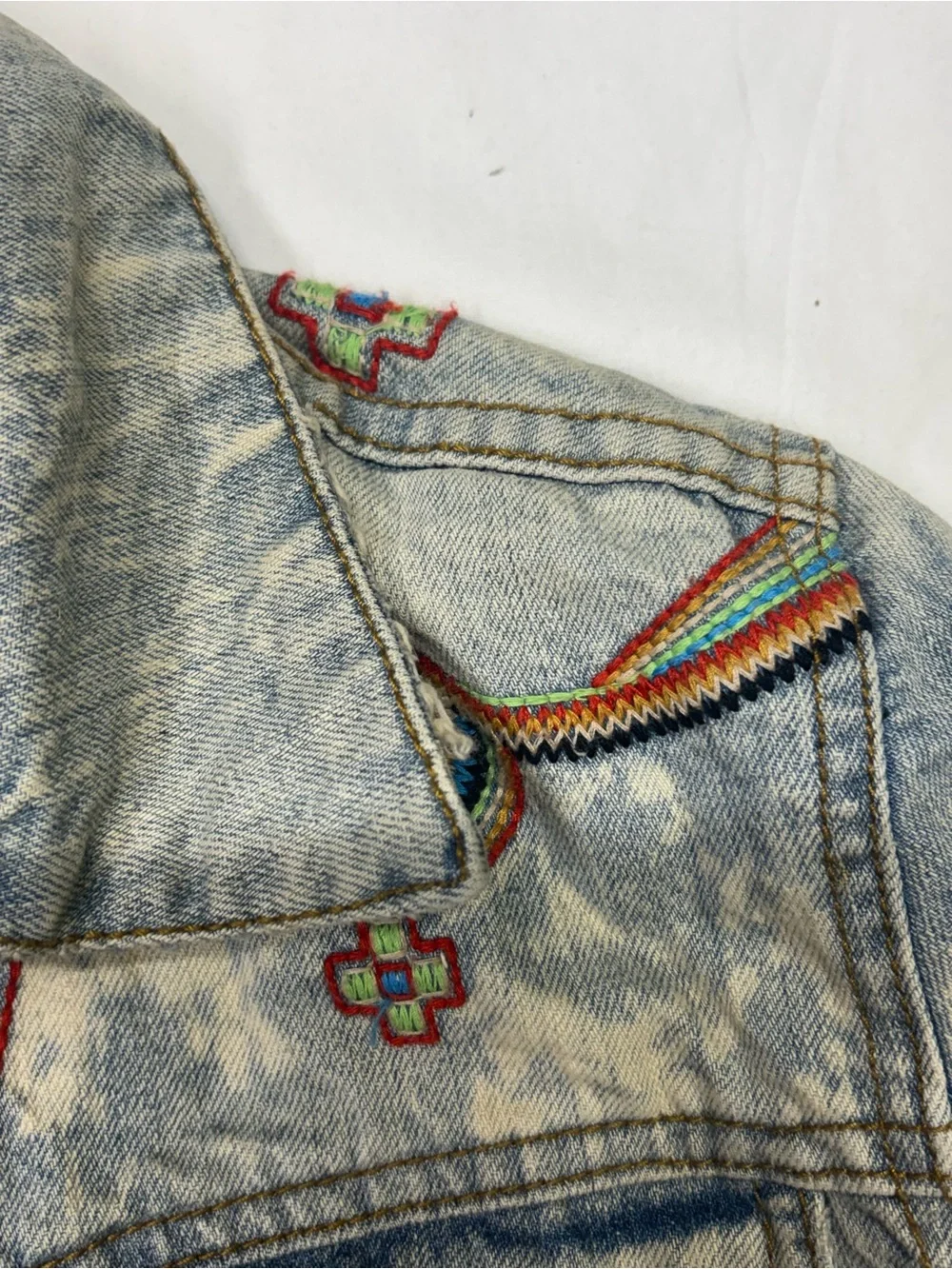 Western Chief Light Wash Denim Jean Jacket with Cream Accent